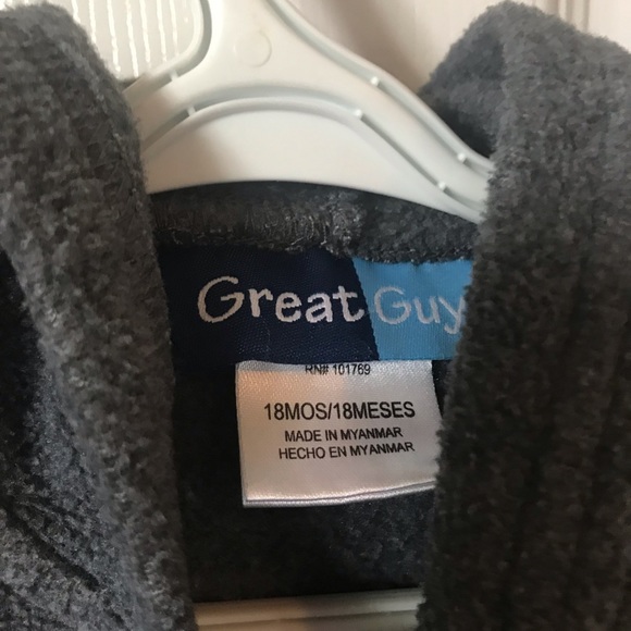 18 month unisex fleece jacket. My daughter never wore. - Picture 2 of 2